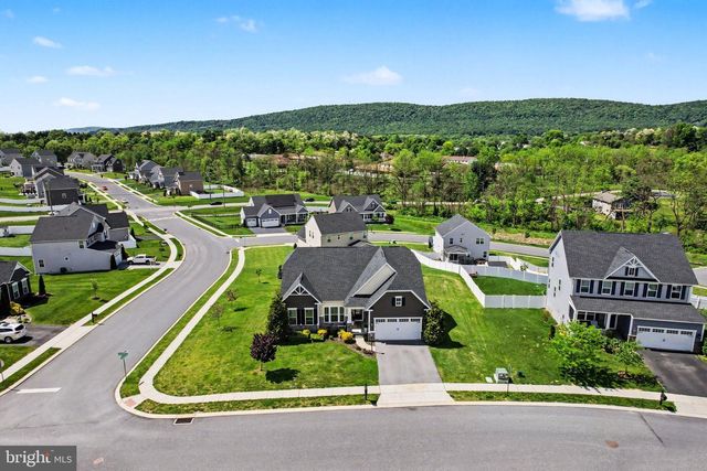3906 SEABISCUIT WAY, Harrisburg, PA 17112