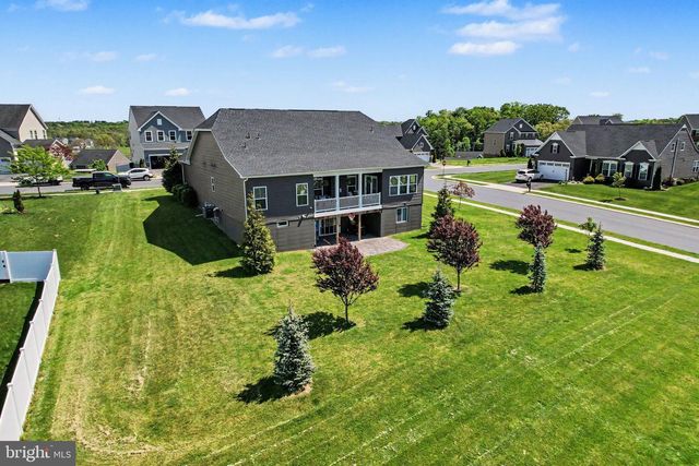 3906 SEABISCUIT WAY, Harrisburg, PA 17112