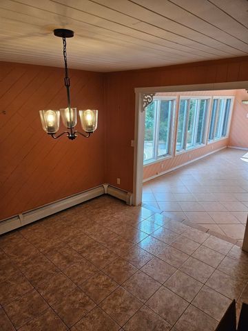 115 Acushnet Rd, Mattapoisett, MA 02739