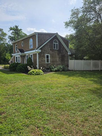 115 Acushnet Rd, Mattapoisett, MA 02739