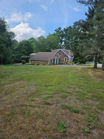115 Acushnet Rd, Mattapoisett, MA 02739
