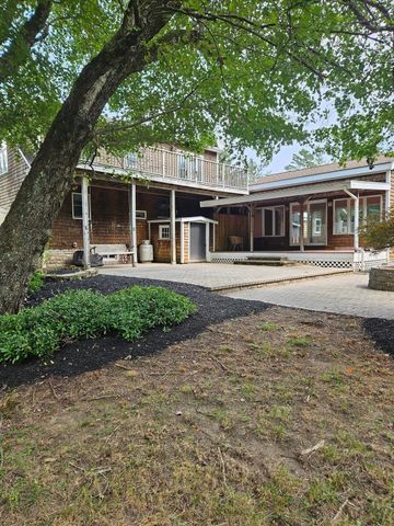115 Acushnet Rd, Mattapoisett, MA 02739