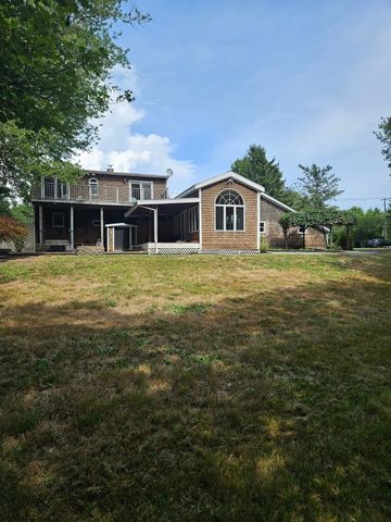 115 Acushnet Rd, Mattapoisett, MA 02739