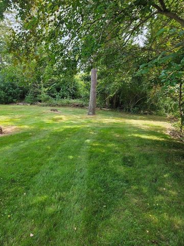 115 Acushnet Rd, Mattapoisett, MA 02739