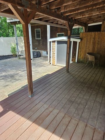 115 Acushnet Rd, Mattapoisett, MA 02739