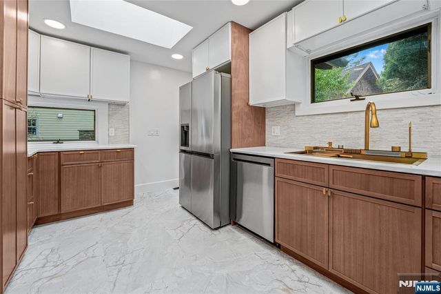 8 Harriot Avenue, Harrington Park, NJ 07640
