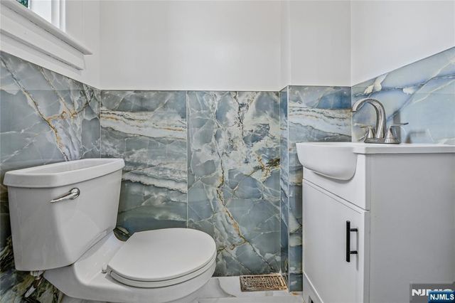 8 Harriot Avenue, Harrington Park, NJ 07640