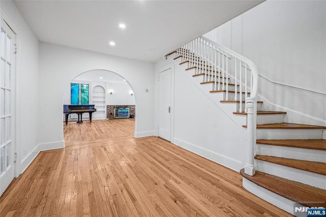 8 Harriot Avenue, Harrington Park, NJ 07640
