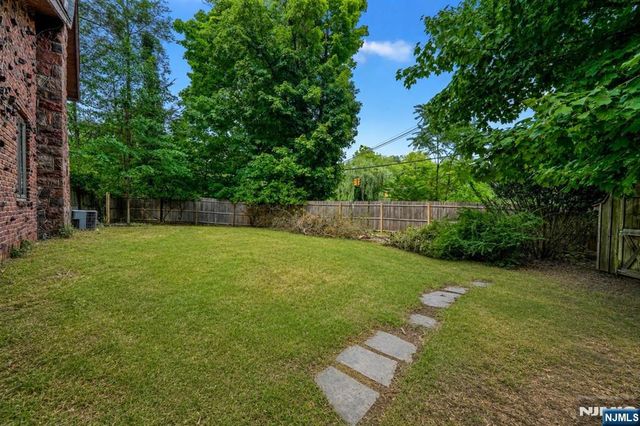 8 Harriot Avenue, Harrington Park, NJ 07640