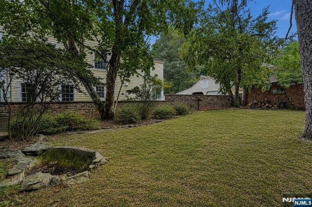 8 Harriot Avenue, Harrington Park, NJ 07640