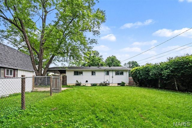 1150 Kostka Lane, Florissant, MO 63031