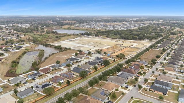 202 HIGHLAND MEADOWS PLACE, Davenport, FL 33837