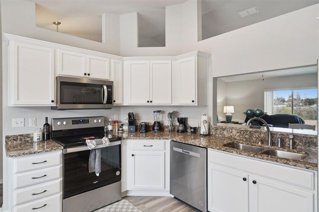 202 HIGHLAND MEADOWS PLACE, Davenport, FL 33837