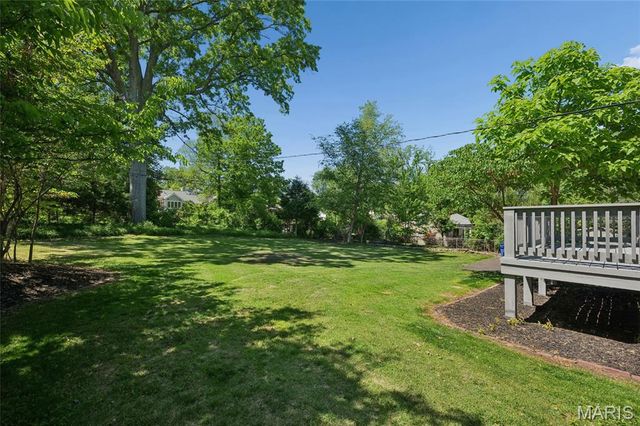 9743 Tesson Ferry Road, St Louis, MO 63123
