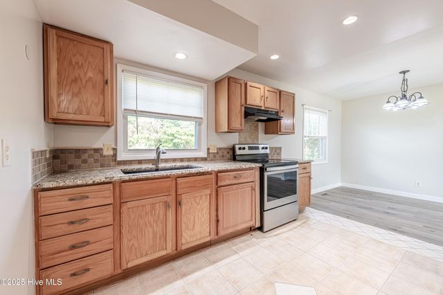 107 Valley Court, Jacksonville, NC 28540