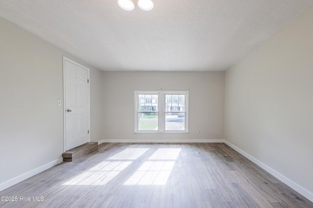 107 Valley Court, Jacksonville, NC 28540