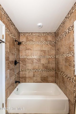 107 Valley Court, Jacksonville, NC 28540