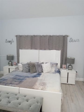 8353 SW 161st Pl, Miami, FL 33193