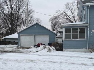 2231 PERSHING Boulevard, Clinton, IA 52732