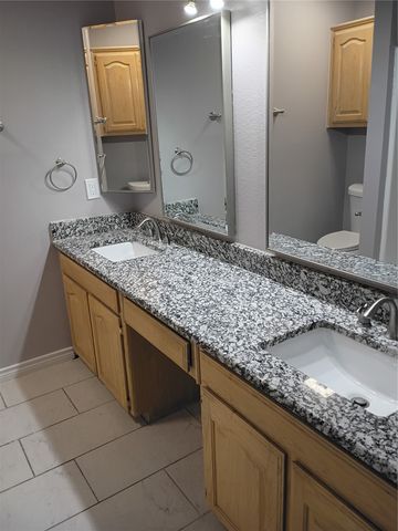 208 Almond Street, Waxahachie, TX 75165