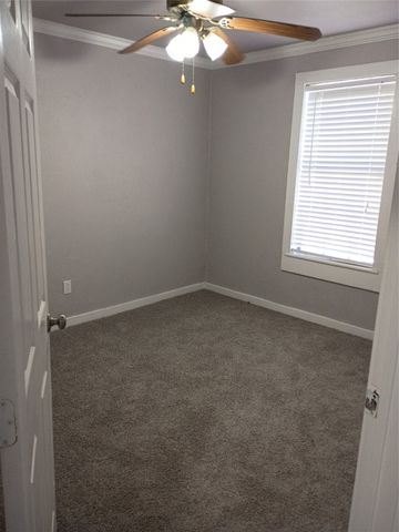 208 Almond Street, Waxahachie, TX 75165