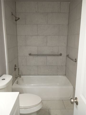 208 Almond Street, Waxahachie, TX 75165