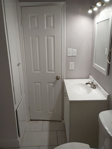 208 Almond Street, Waxahachie, TX 75165