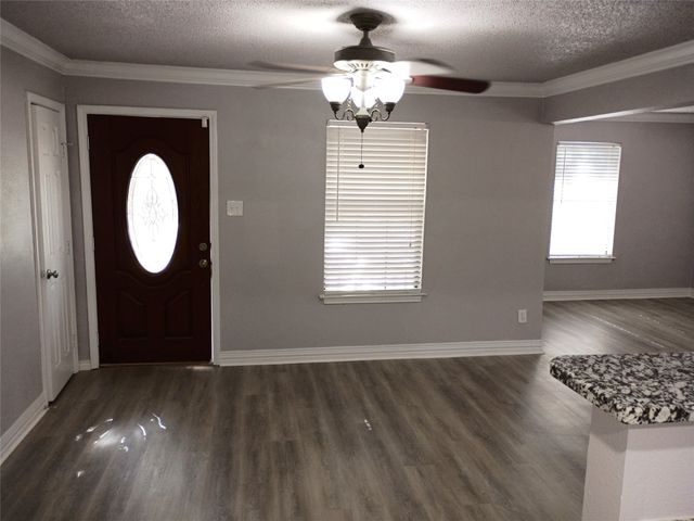 208 Almond Street, Waxahachie, TX 75165