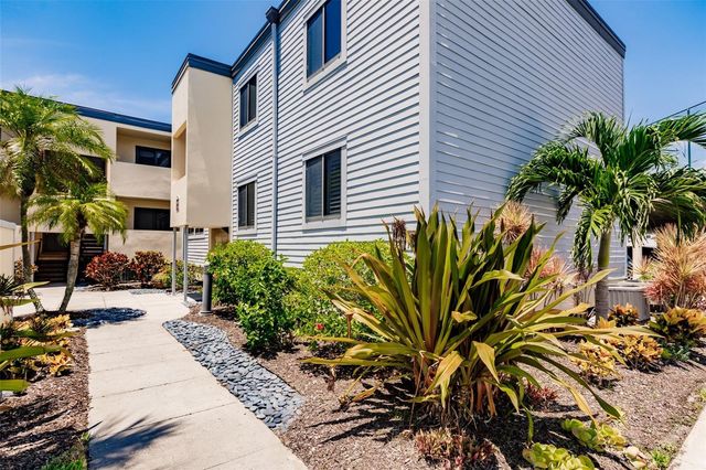 700 GOLDEN BEACH BOULEVARD 222, Venice, FL 34285