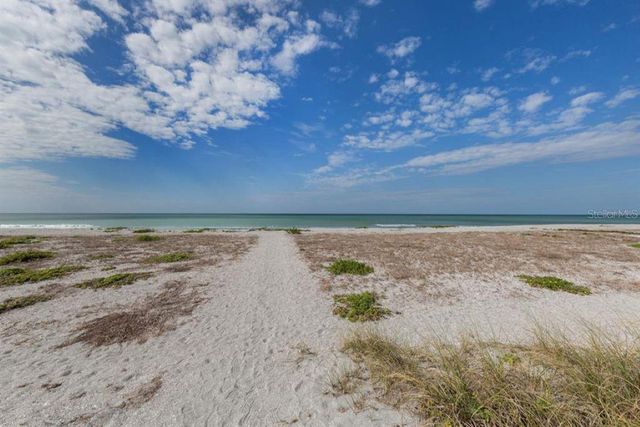 700 GOLDEN BEACH BOULEVARD 222, Venice, FL 34285