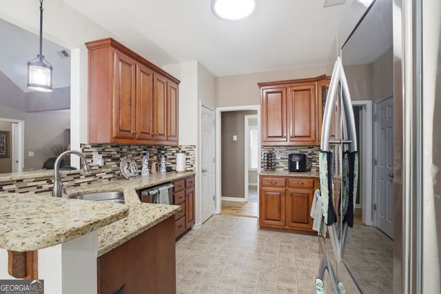 100 Maple Leaf Drive, Oxford, GA 30054