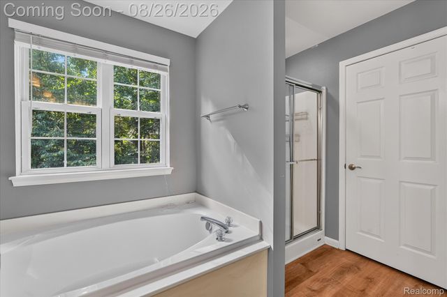 6350 Knob Hill Court, Grand Blanc Charter Township, MI 48439