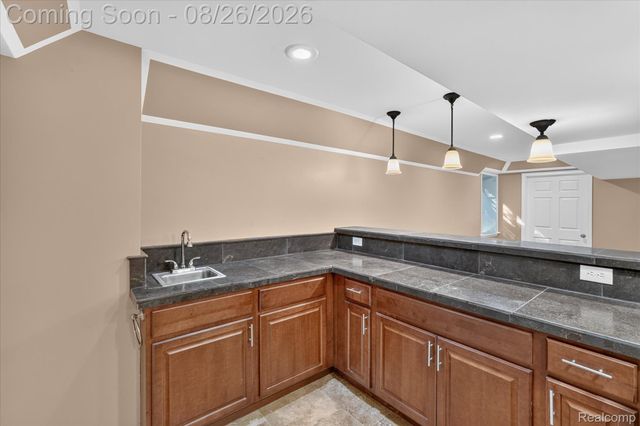 6350 Knob Hill Court, Grand Blanc Charter Township, MI 48439