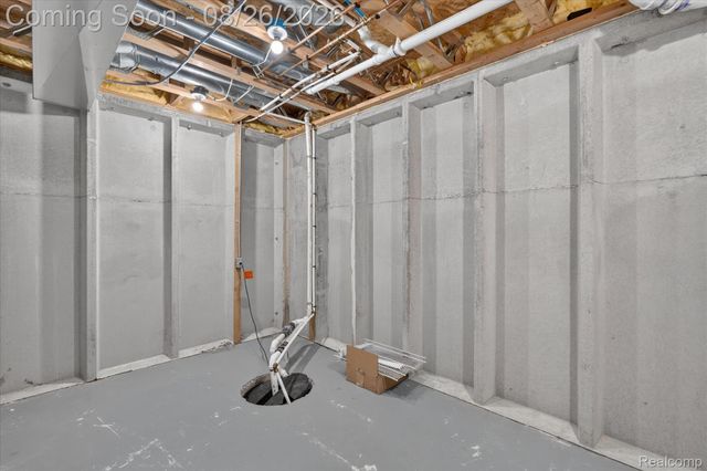 6350 Knob Hill Court, Grand Blanc Charter Township, MI 48439