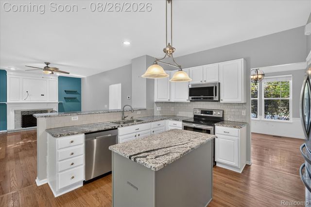 6350 Knob Hill Court, Grand Blanc Charter Township, MI 48439