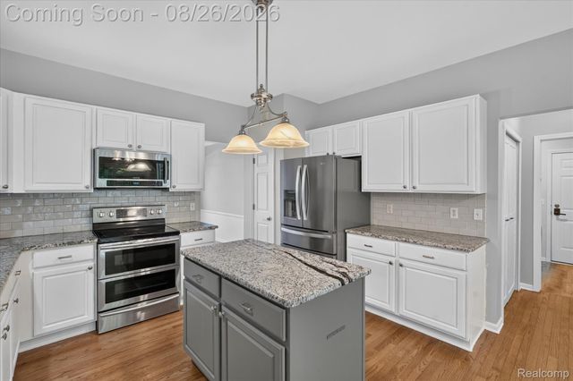 6350 Knob Hill Court, Grand Blanc Charter Township, MI 48439