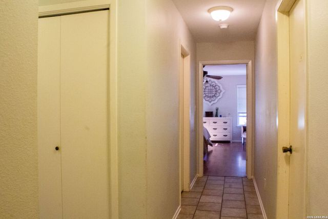 220 Eagle Nest, Pleasanton, TX 78064