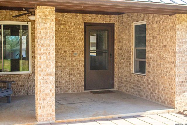 220 Eagle Nest, Pleasanton, TX 78064