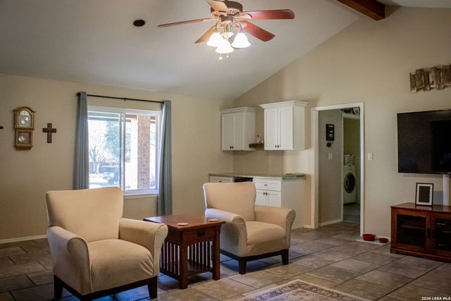 220 Eagle Nest, Pleasanton, TX 78064