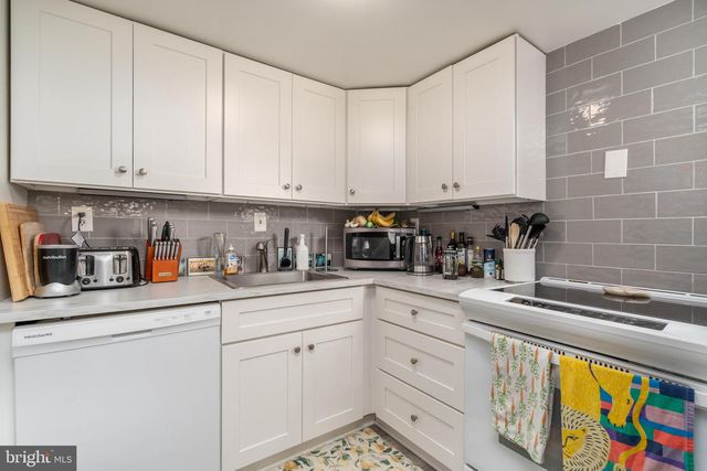 1434 CORCORAN ST NW, Washington, DC 20009