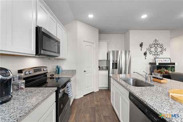 101 Gather, Seguin, TX 78155