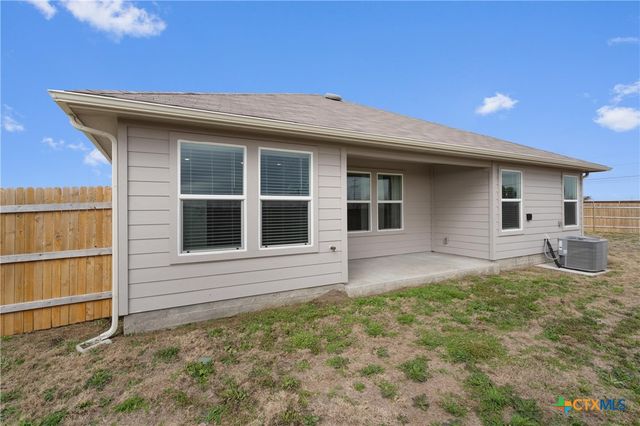 101 Gather, Seguin, TX 78155