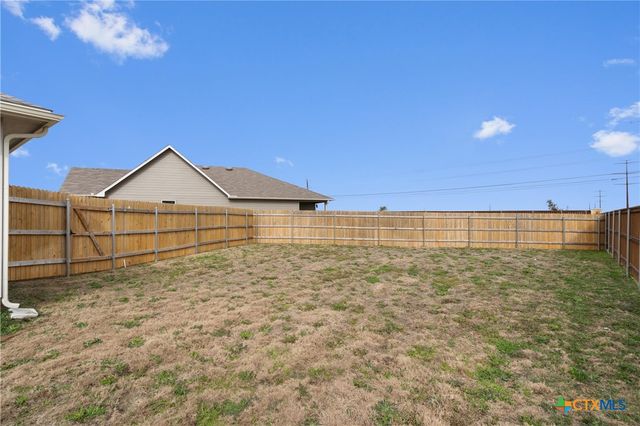 101 Gather, Seguin, TX 78155