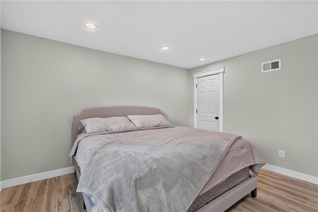 12203 Canna Court, Peculiar, MO 64078