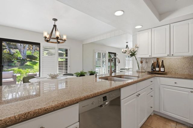 971 Santa Helena Park Ct, Solana Beach, CA 92075