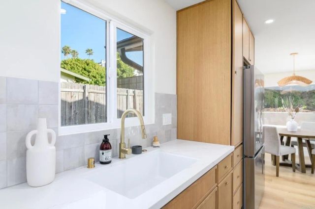 733 Cathy Ln, Cardiff By The Sea, CA 92007