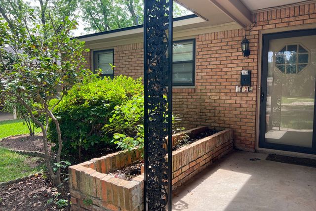 309 E Southfield Road, Shreveport, LA 71105