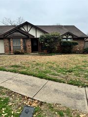 1606 Rosemary Drive, Arlington, TX 76014
