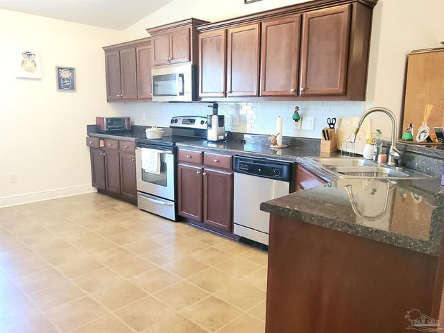 2200 Somerville Ct, Pensacola, FL 32506