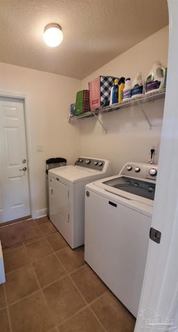 2200 Somerville Ct, Pensacola, FL 32506